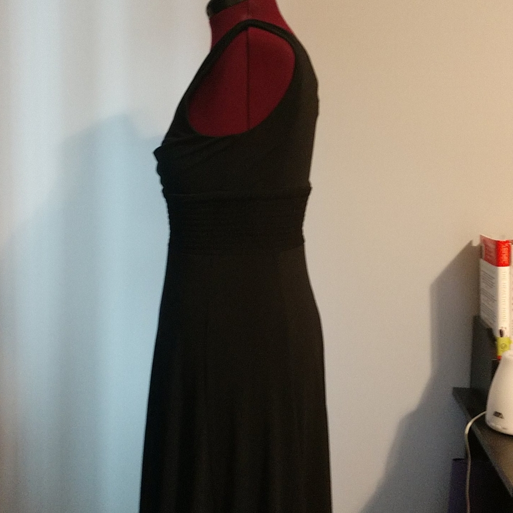 Dress - Picture 5 of 9